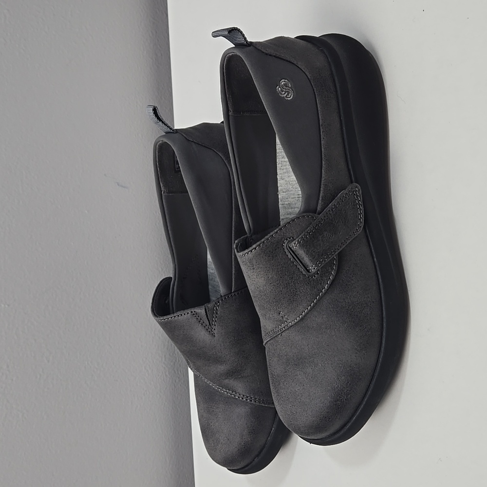 Clarks Cloudstepper Gray Shoes - image 2